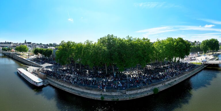 vue aerienne mayenne laval les motards ont du coeur 53